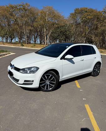 VOLKSWAGEN GOLF 1.4 TSI HIGHLINE 16V GASOLINA 4P AUTOMÁTICO VOLKSWAGEN GOLF 1.4 TSI HIGHLINE 16V GASOLINA 4P AUTOMÁTICO